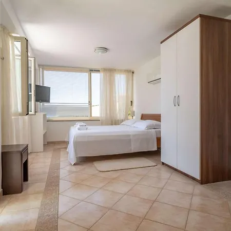 Beautiful Monarch 1 Villa